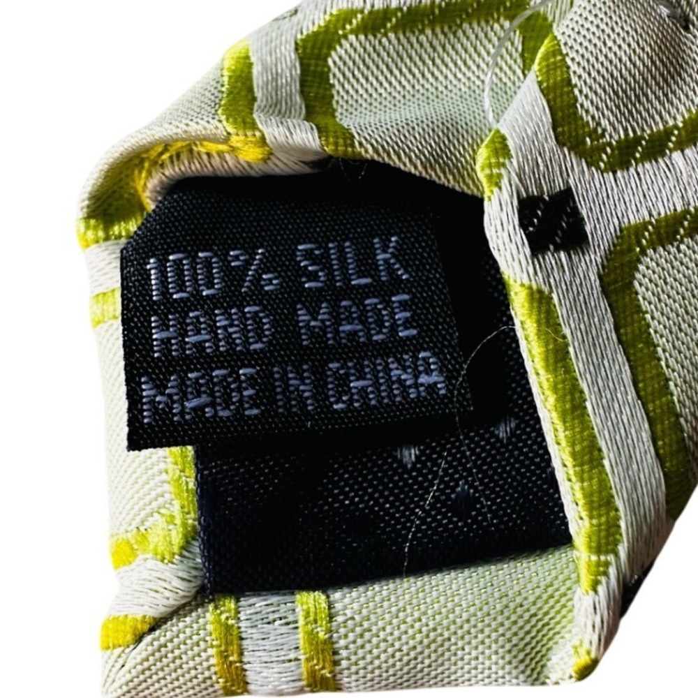 WeiShang Mens 100 Silk Hand Made Light Green Geometric Diamond Pattern Neck Tie - Picture 3 of 5